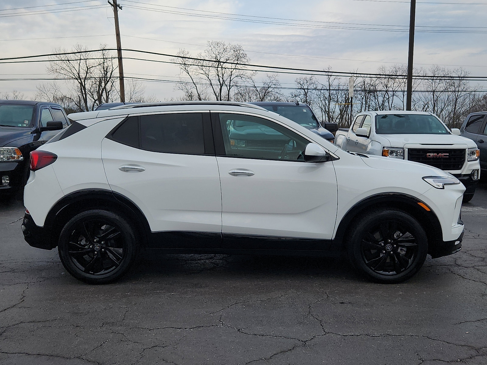 Used 2024 Buick Encore GX Sport Touring image 7