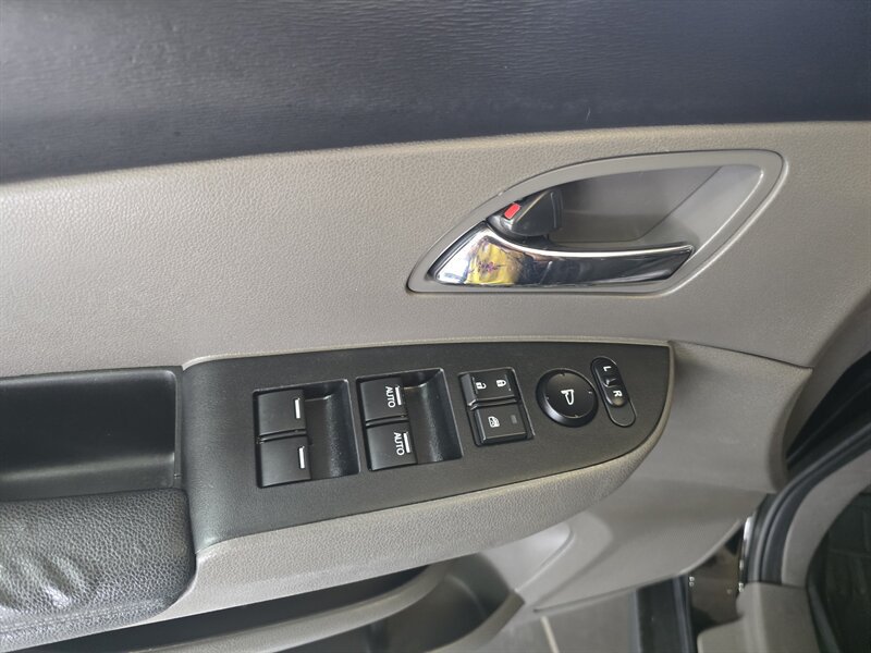 Used 2017 Honda Odyssey EX-L image 18