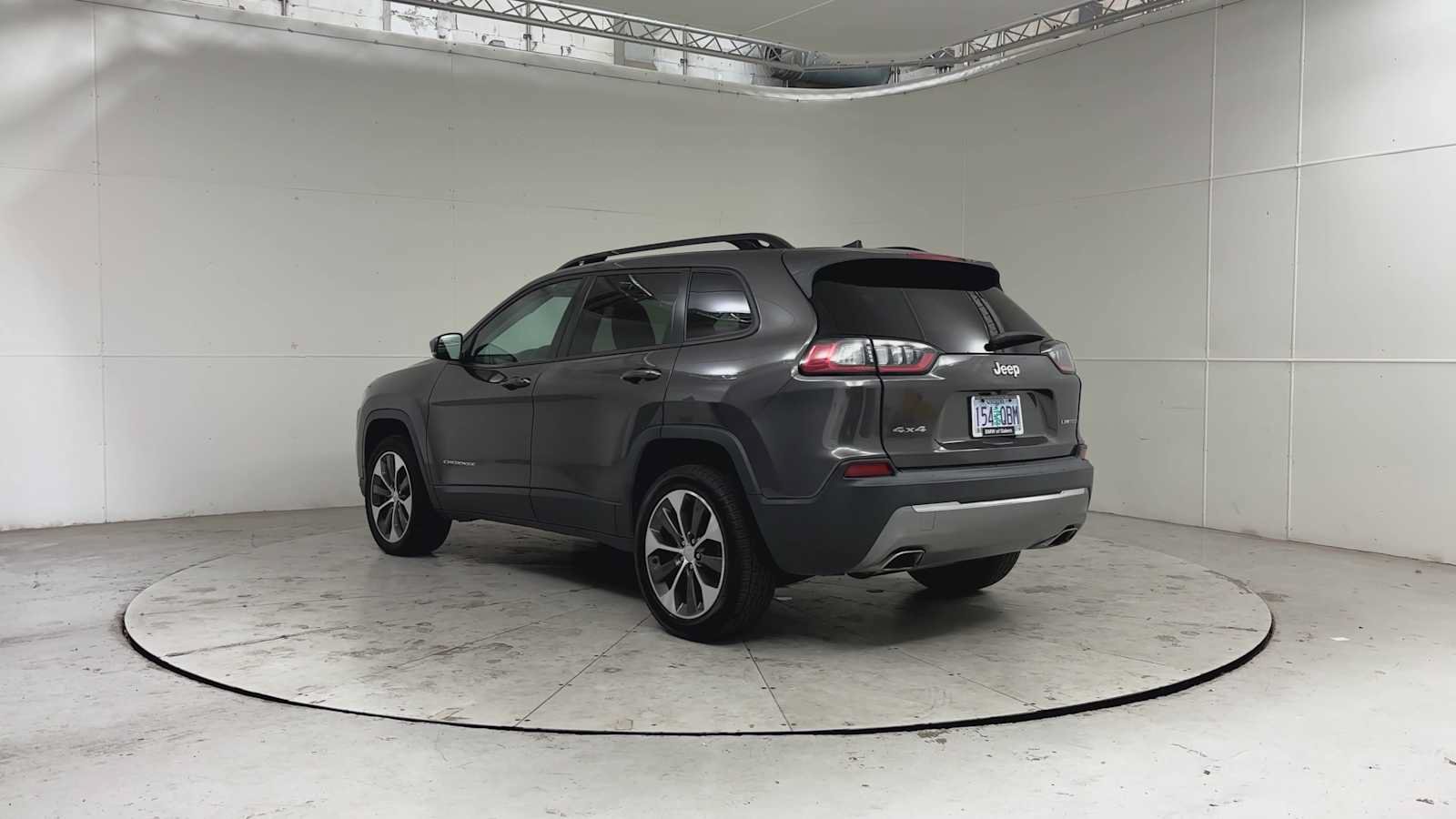 Used 2022 Jeep Cherokee Limited w/ Elite Package AWD/4WD image 8