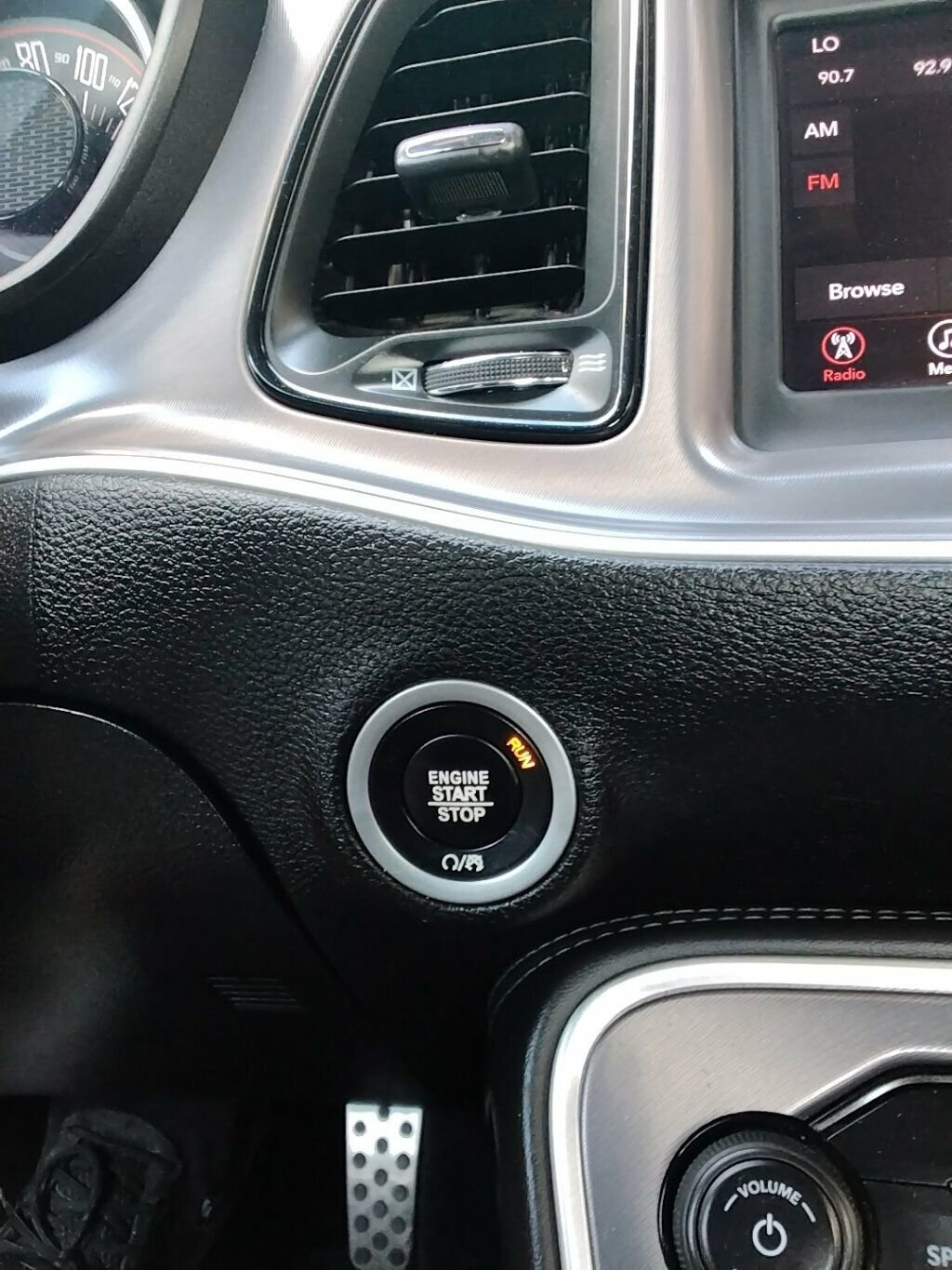 Used 2019 Dodge Challenger SXT RWD image 24