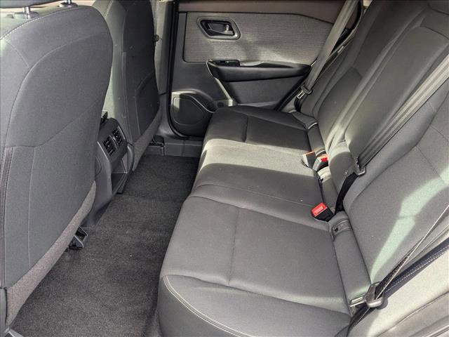 Used 2023 Nissan Rogue S image 20
