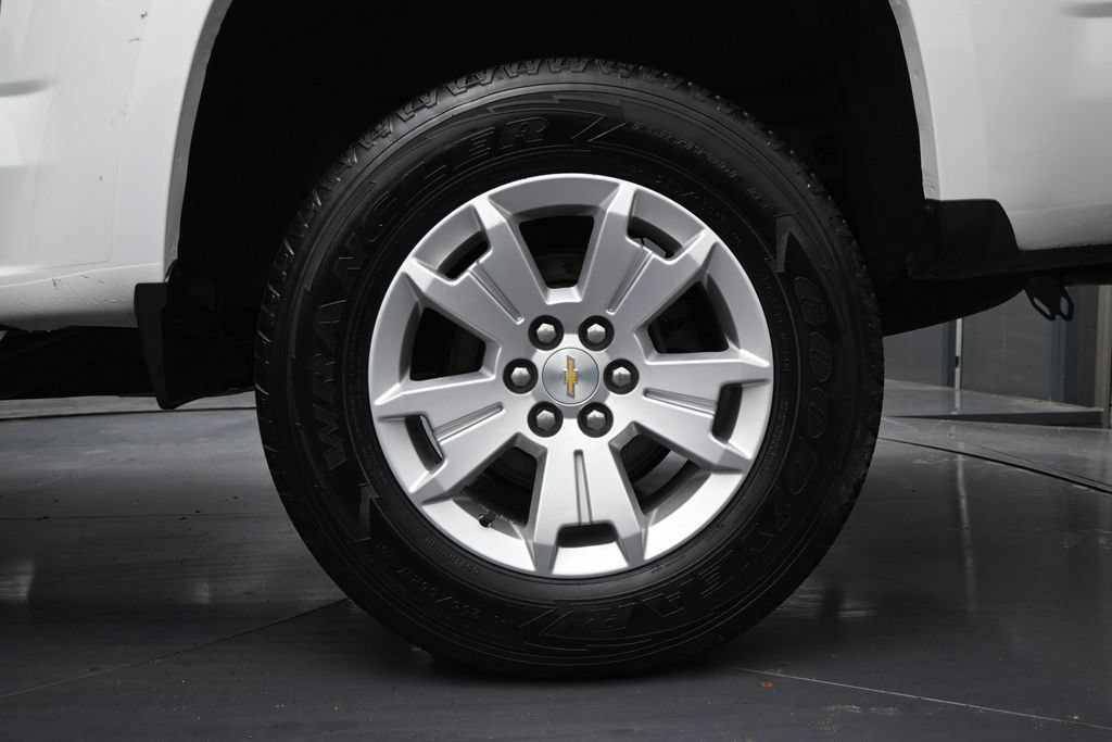 Used 2017 Chevrolet Colorado LT w/ LT Convenience Package RWD image 14