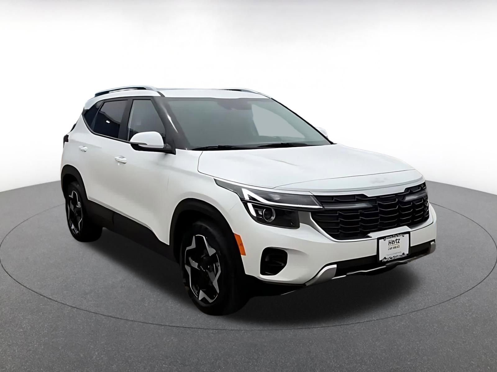 Used 2025 Kia Seltos S image 3