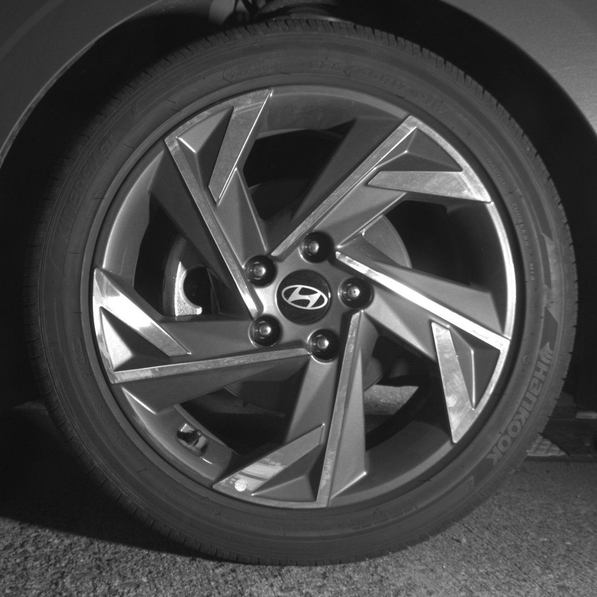 Used 2025 Hyundai Elantra SEL image 12