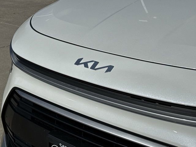 Certified 2025 Kia Niro EX FWD image 28