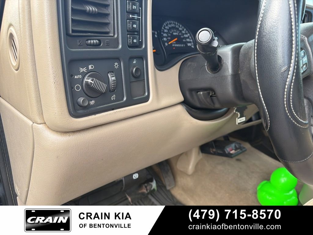 Used 2006 Chevrolet Silverado 1500 LT w/ Onstar Plus Package AWD/4WD image 14