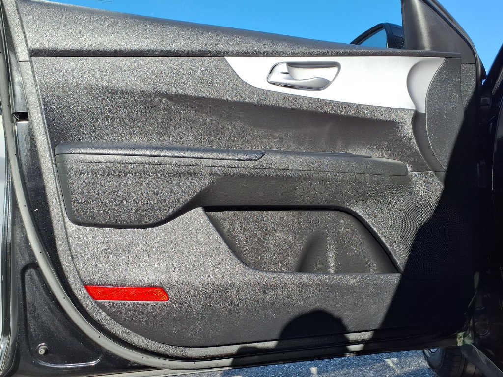 Certified 2023 Kia Forte LXS FWD image 20