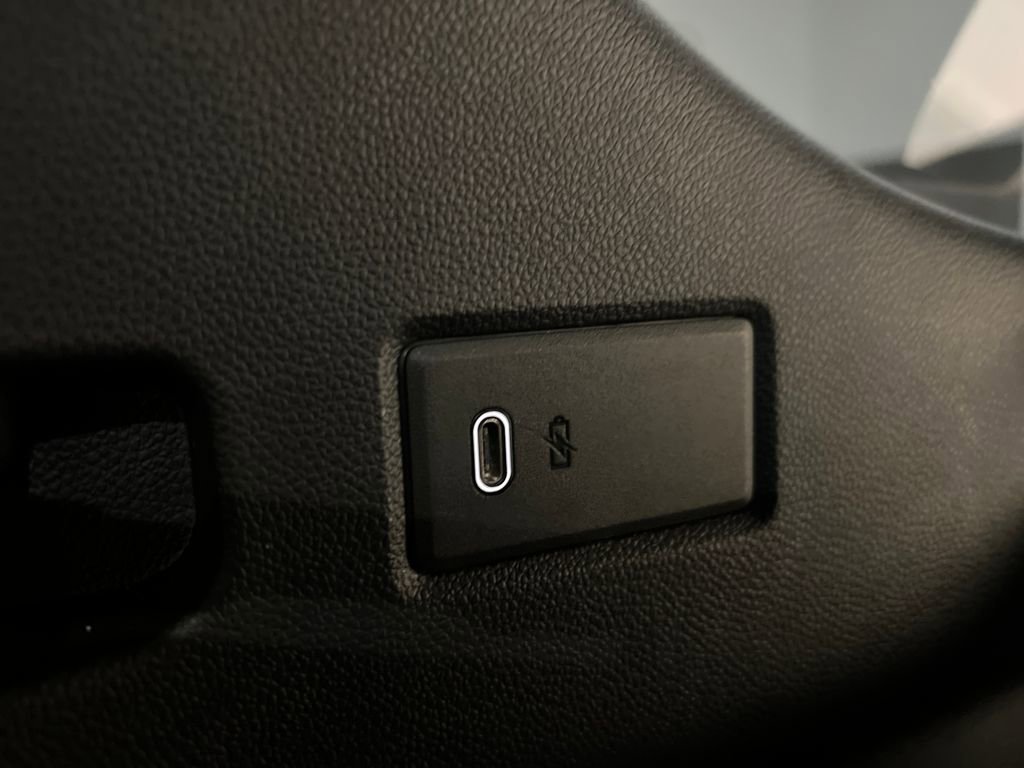 Used 2025 Chevrolet Tahoe Z71 image 31