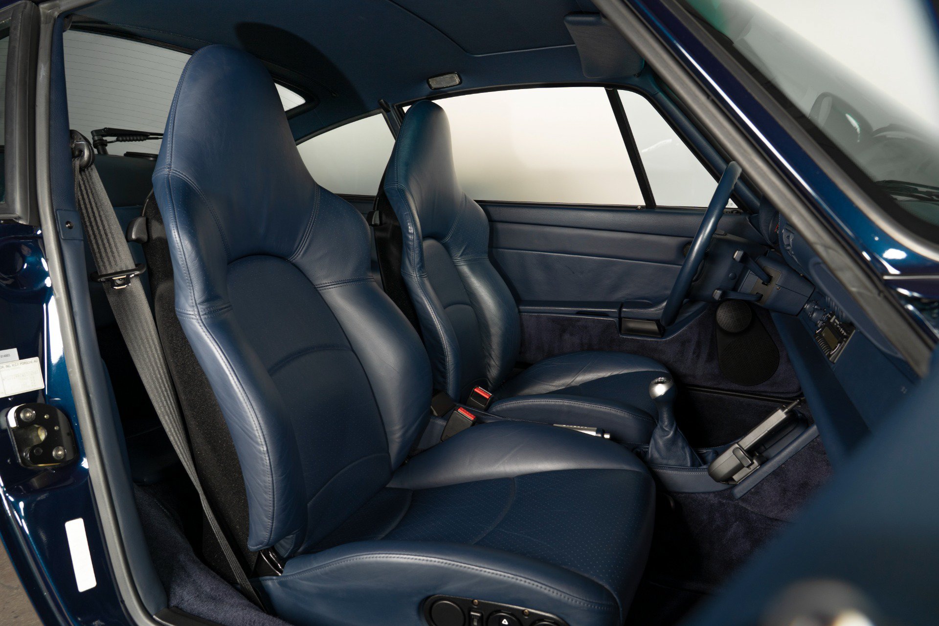 Used 1998 Porsche 911 image 29