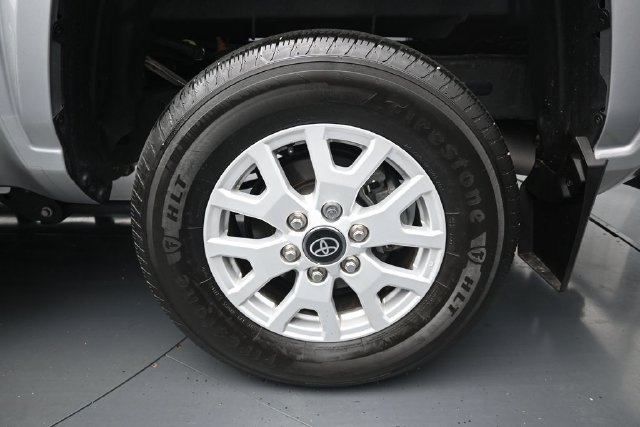 Used 2024 Toyota Tacoma SR5 AWD/4WD image 10