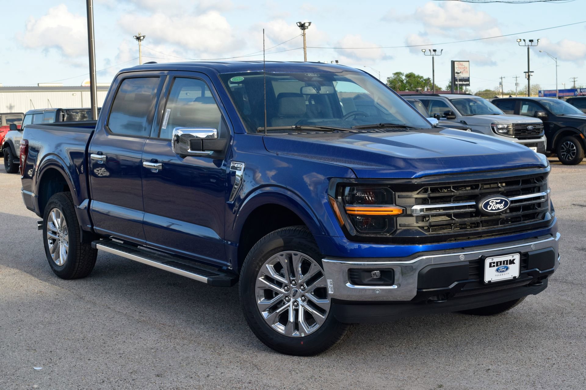New 2026 Ford F150 XLT w/ Equipment Group 302A MID AWD/4WD image 3
