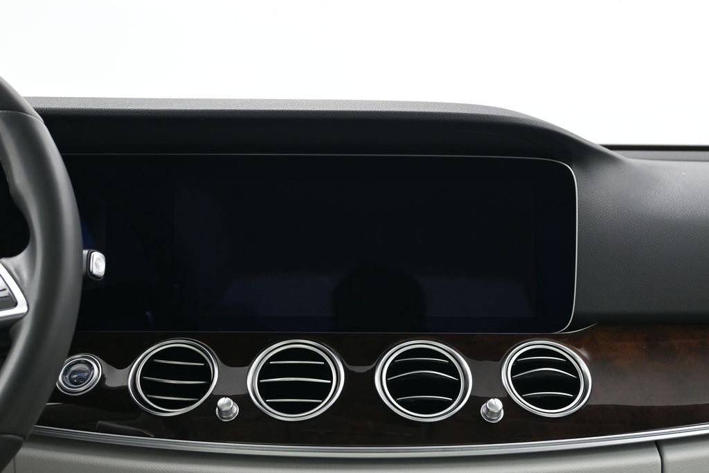 Used 2021 Mercedes-Benz E 350 4MATIC Sedan image 11