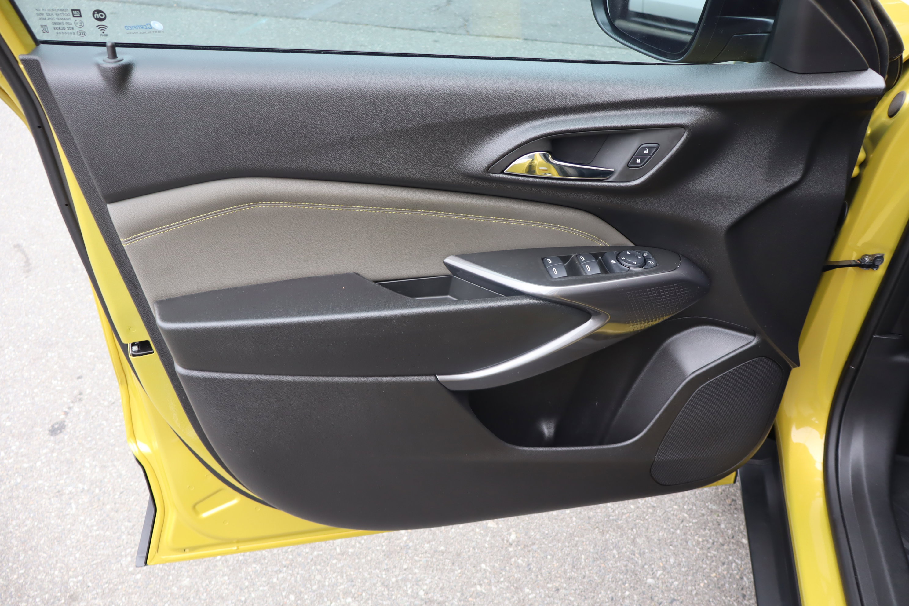 Certified 2024 Chevrolet Trax ACTIV w/ Sunroof Package image 15