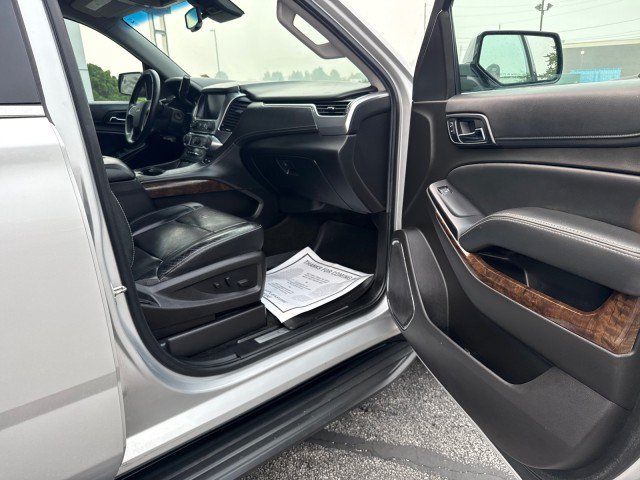 Used 2017 Chevrolet Suburban LT AWD/4WD image 29