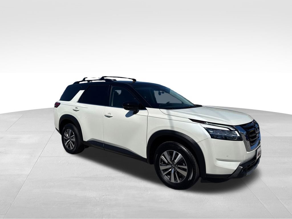 Used 2023 Nissan Pathfinder SL AWD/4WD image 8