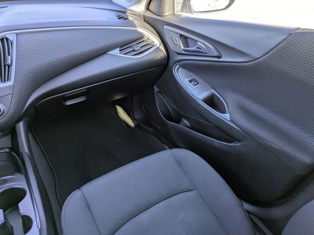 Used 2024 Chevrolet Malibu LT image 17