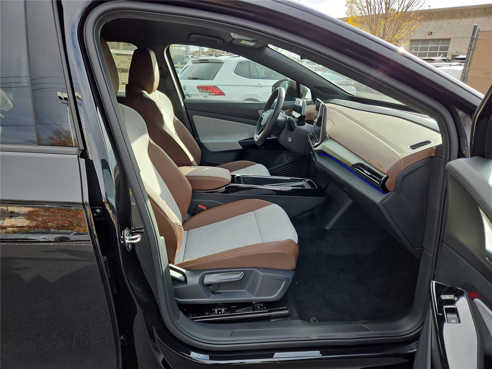 New 2025 Volkswagen ID.4 Pro image 27