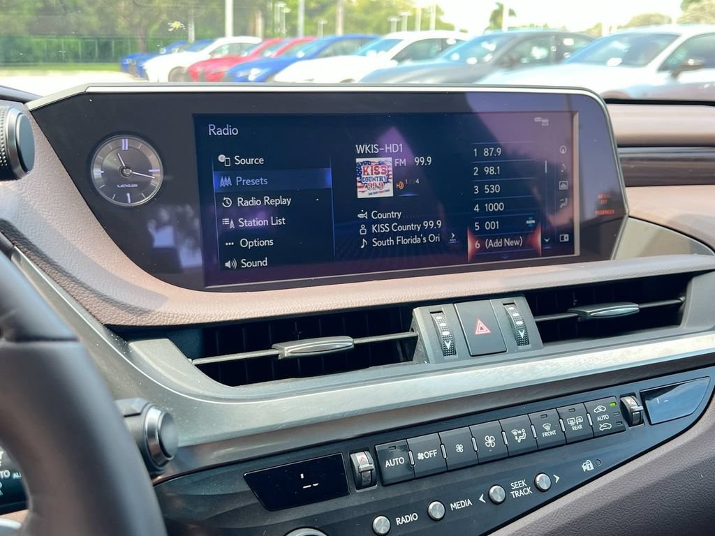 Used 2019 Lexus ES 350 w/ Accessory Package 2 FWD image 15