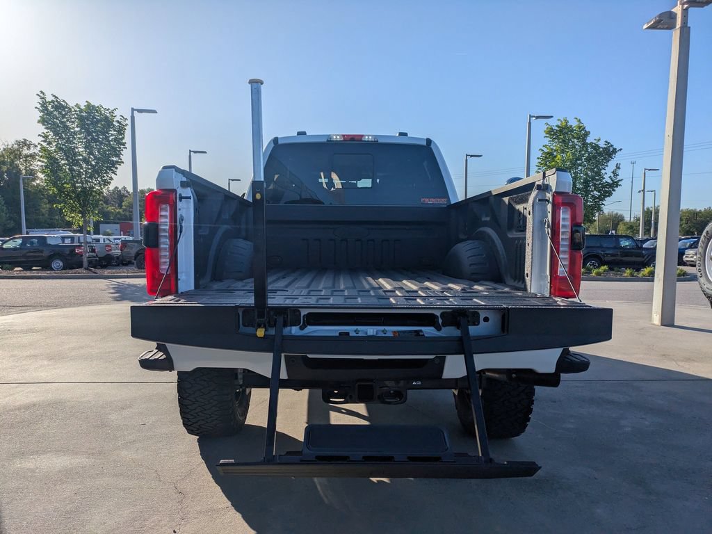 New 2026 Ford F250 Lariat w/ Black Appearance Package AWD/4WD image 12