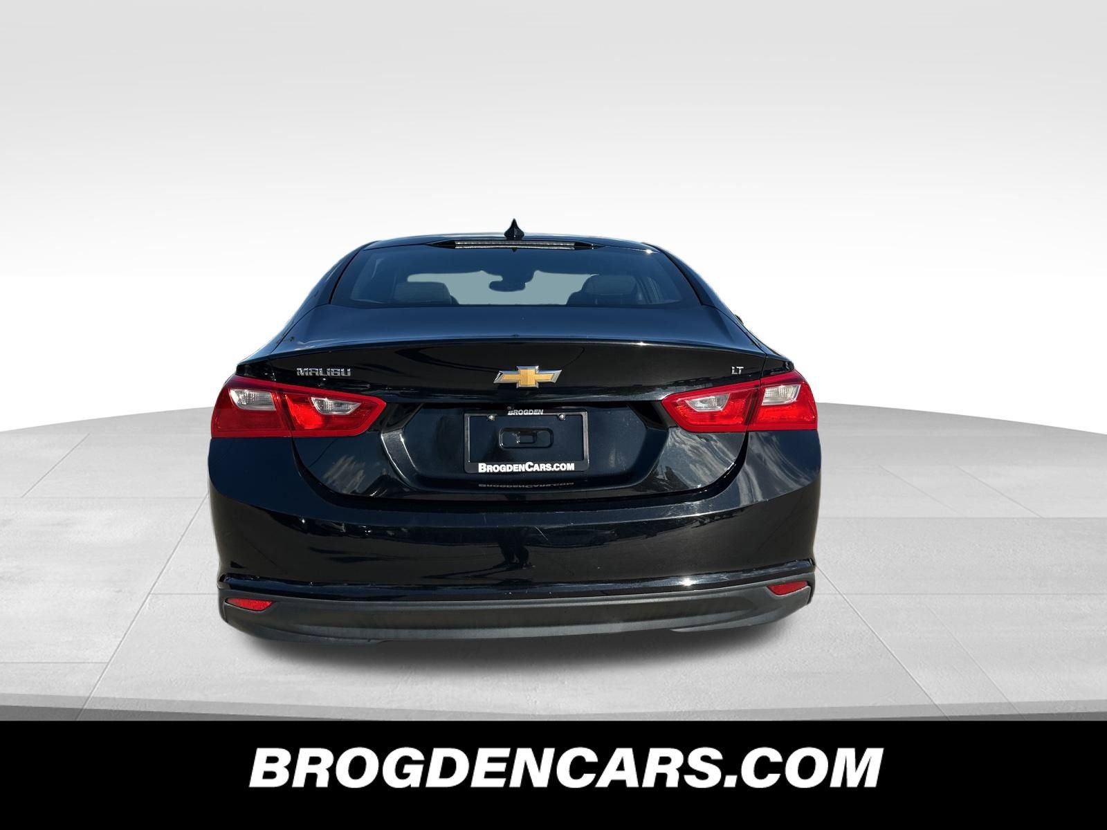 Used 2023 Chevrolet Malibu LT image 4