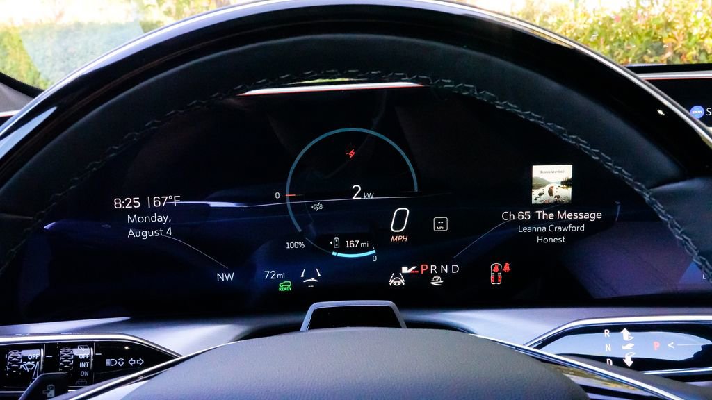 Used 2026 Cadillac Vistiq Luxury image 23