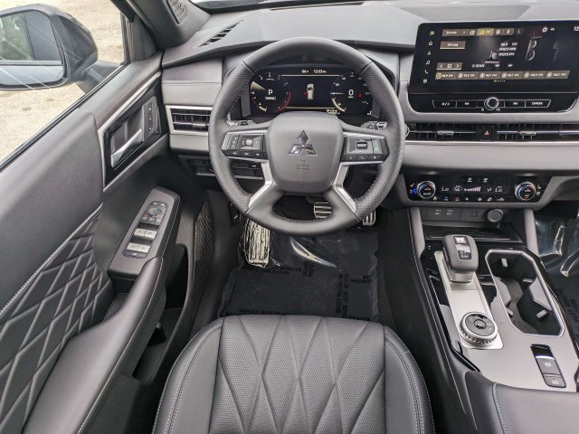 New 2026 Mitsubishi Outlander SEL Black Edition FWD image 16