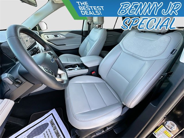 Used 2025 Ford Explorer Active w/ Active Comfort Package image 20