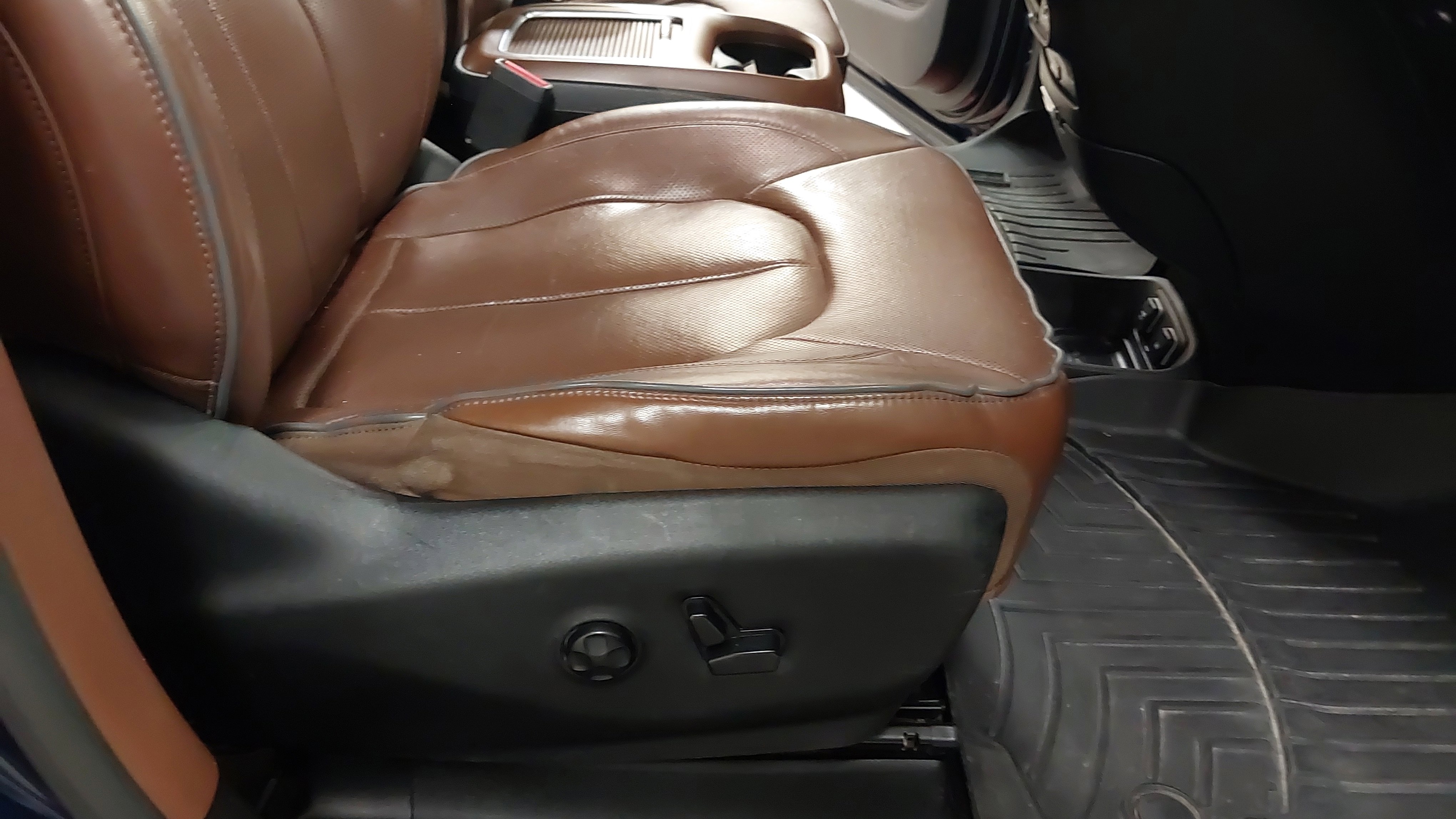 Used 2017 Chrysler Pacifica Limited w/ UConnect Theater Package image 29