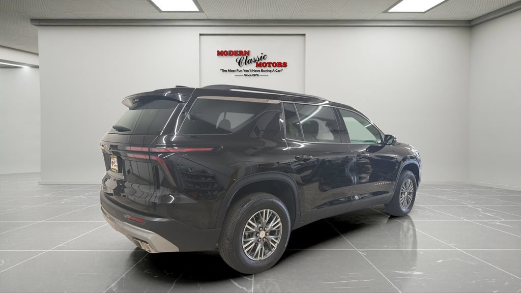 Used 2026 Chevrolet Traverse LT w/ Driver Confidence Package AWD/4WD image 7