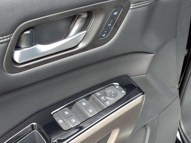 Certified 2025 Nissan Pathfinder Platinum w/ Black Appearance Package AWD/4WD image 16