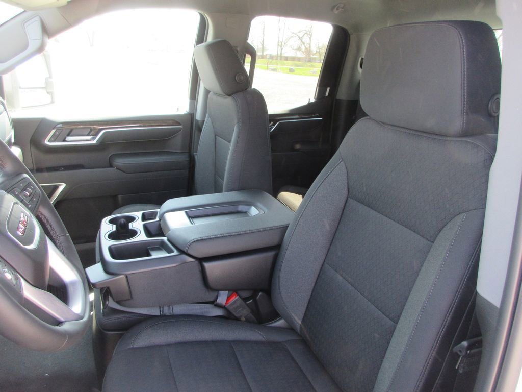 New 2026 GMC Sierra 1500 SLE image 12