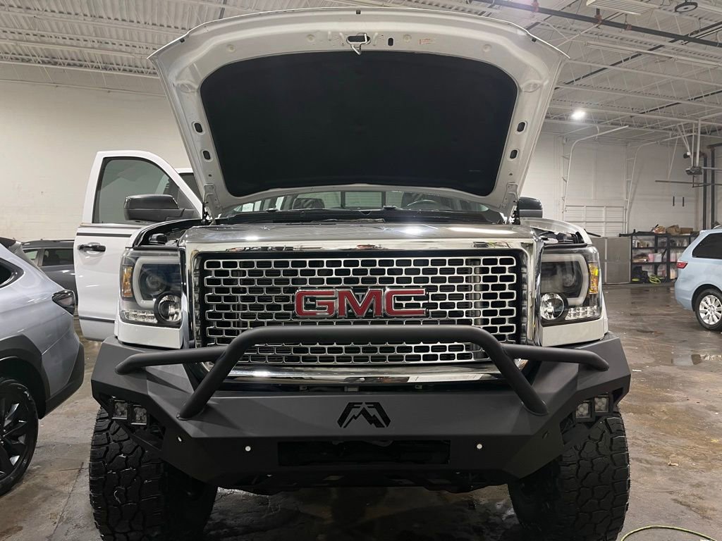 Used 2015 GMC Sierra 2500 Denali w/ Duramax Plus Package image 38