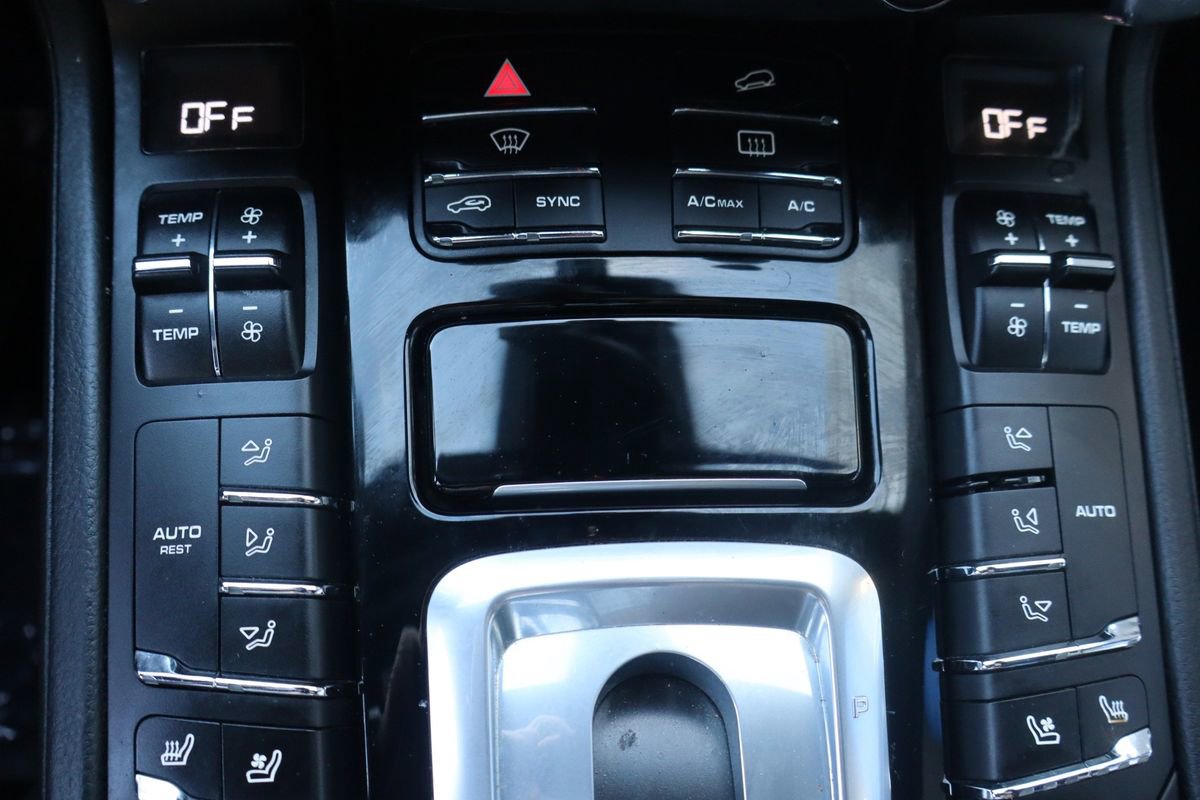 Used 2016 Porsche Cayenne image 22