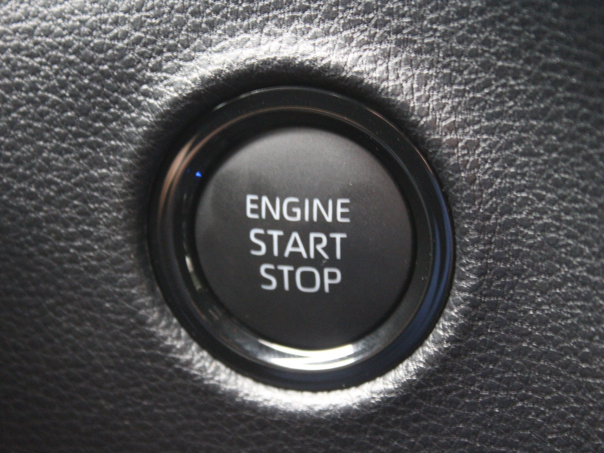 Used 2026 Toyota Tundra SR5 w/ SR5 Convenience Package AWD/4WD image 4