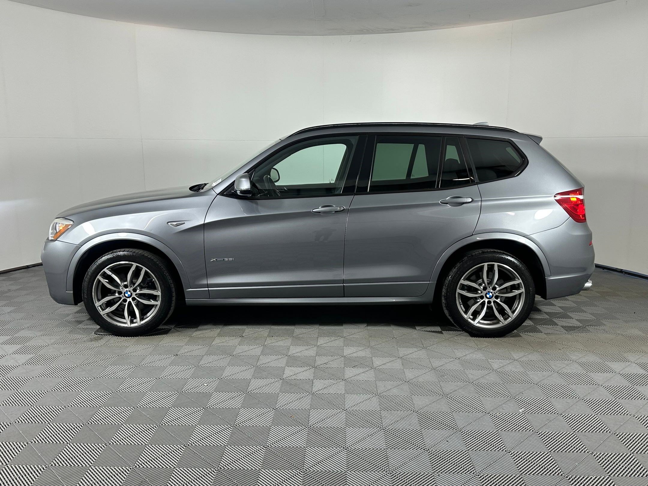 Used 2016 BMW X3 xDrive35i image 2