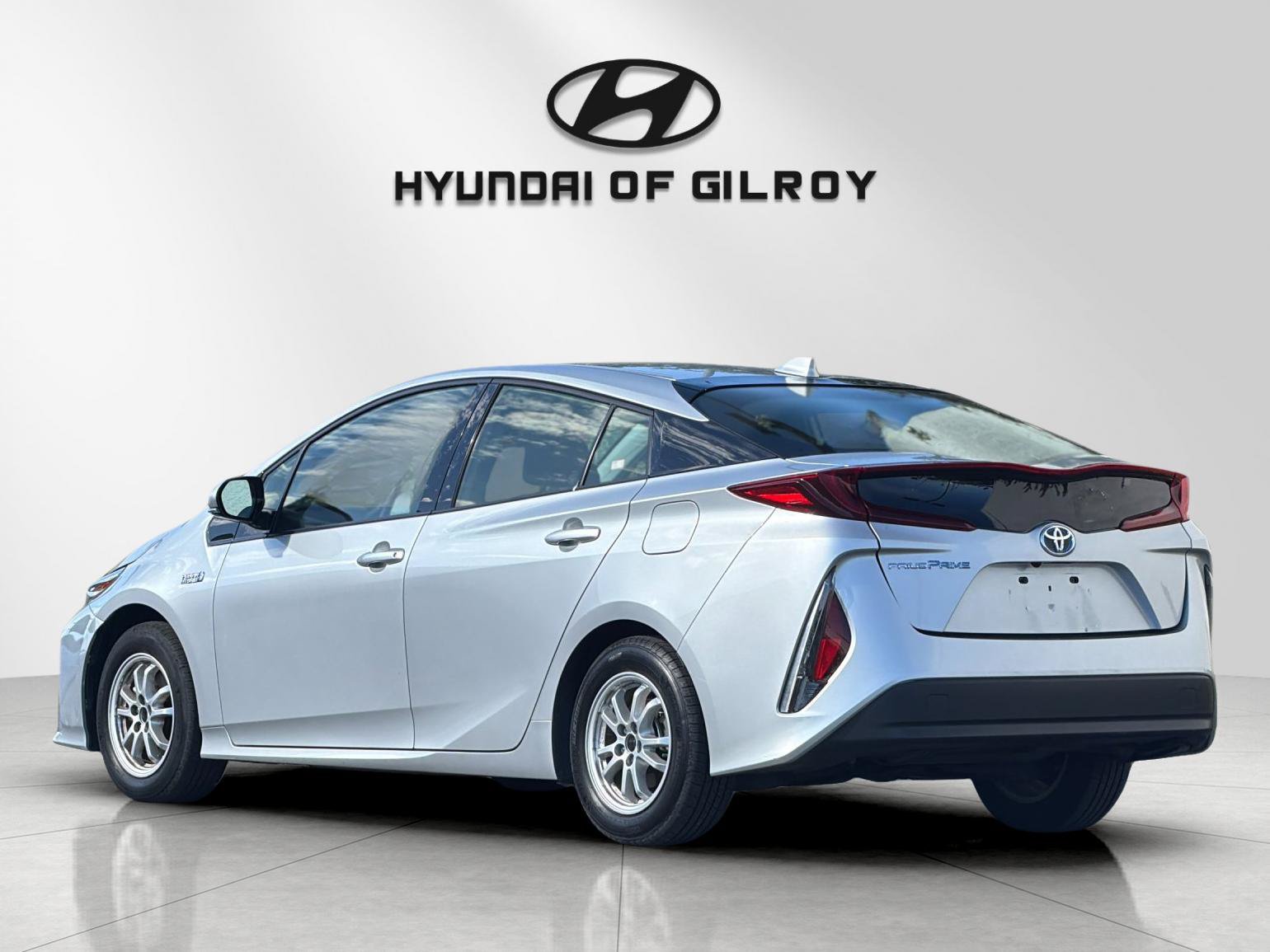 Used 2020 Toyota Prius Prime LE FWD image 3