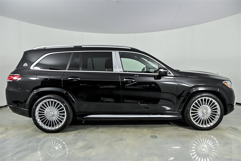 Used 2021 Mercedes-Benz Maybach GLS 600 4MATIC image 11
