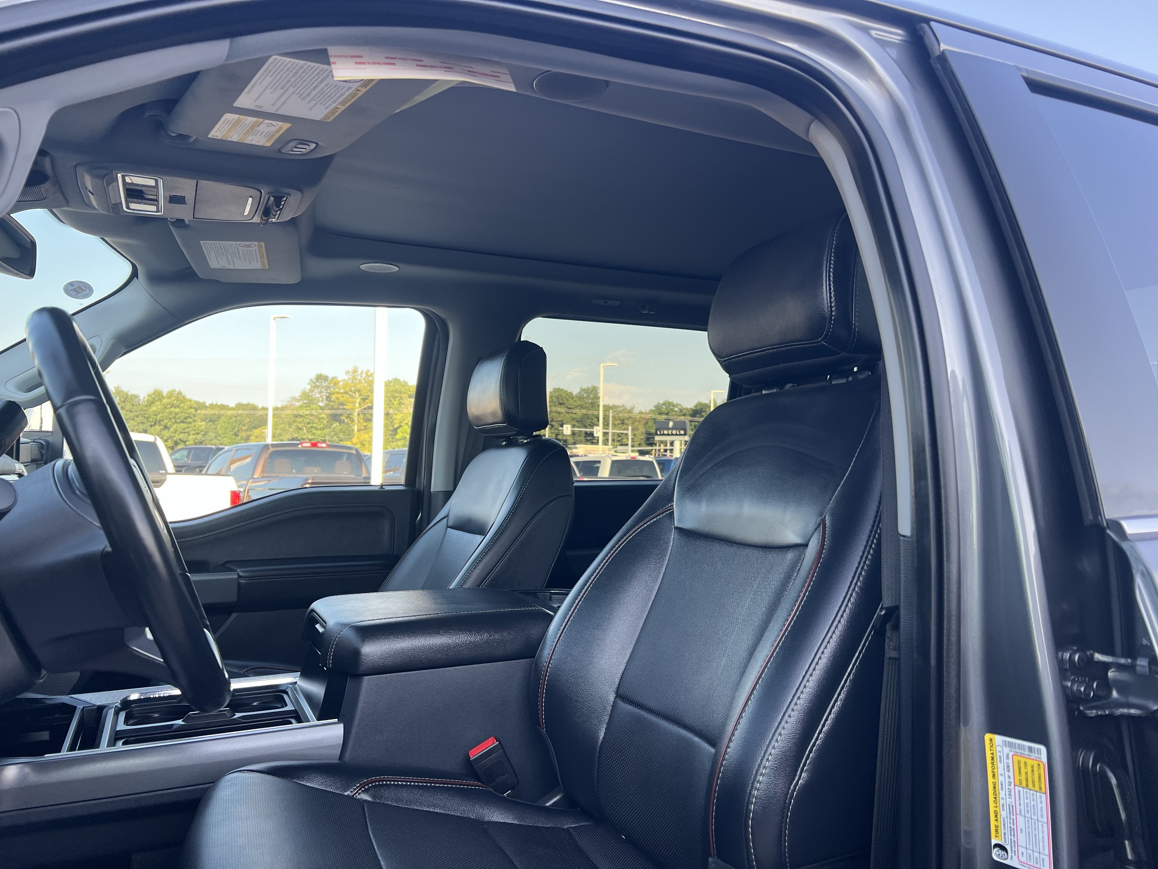 Used 2024 Ford F350 Lariat w/ Lariat Ultimate Package AWD/4WD image 22