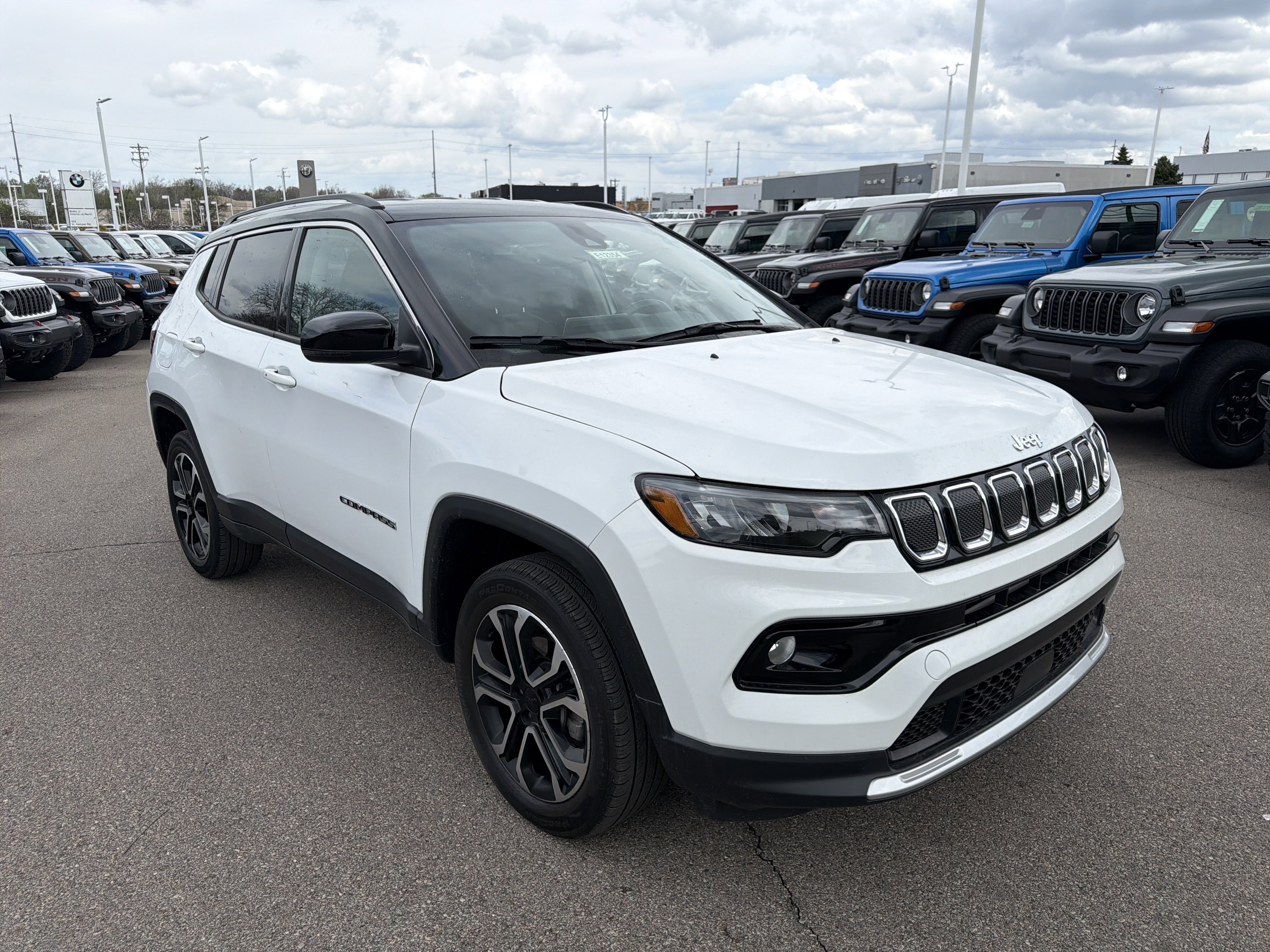 Used 2022 Jeep Compass Limited image 14