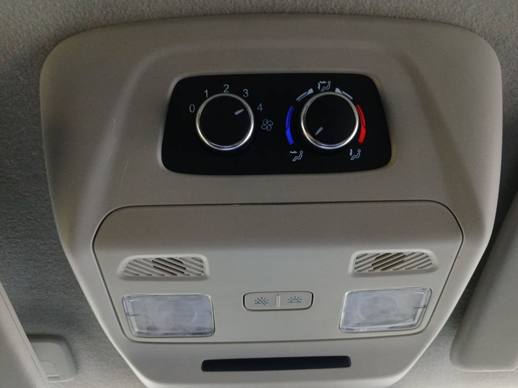 Used 2022 Ford Transit 350 XLT RWD image 7