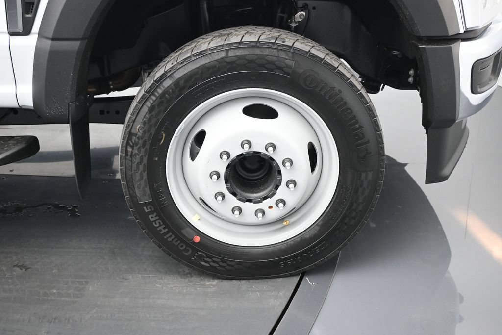 New 2026 Ford F550 2WD Regular Cab Super Duty image 18