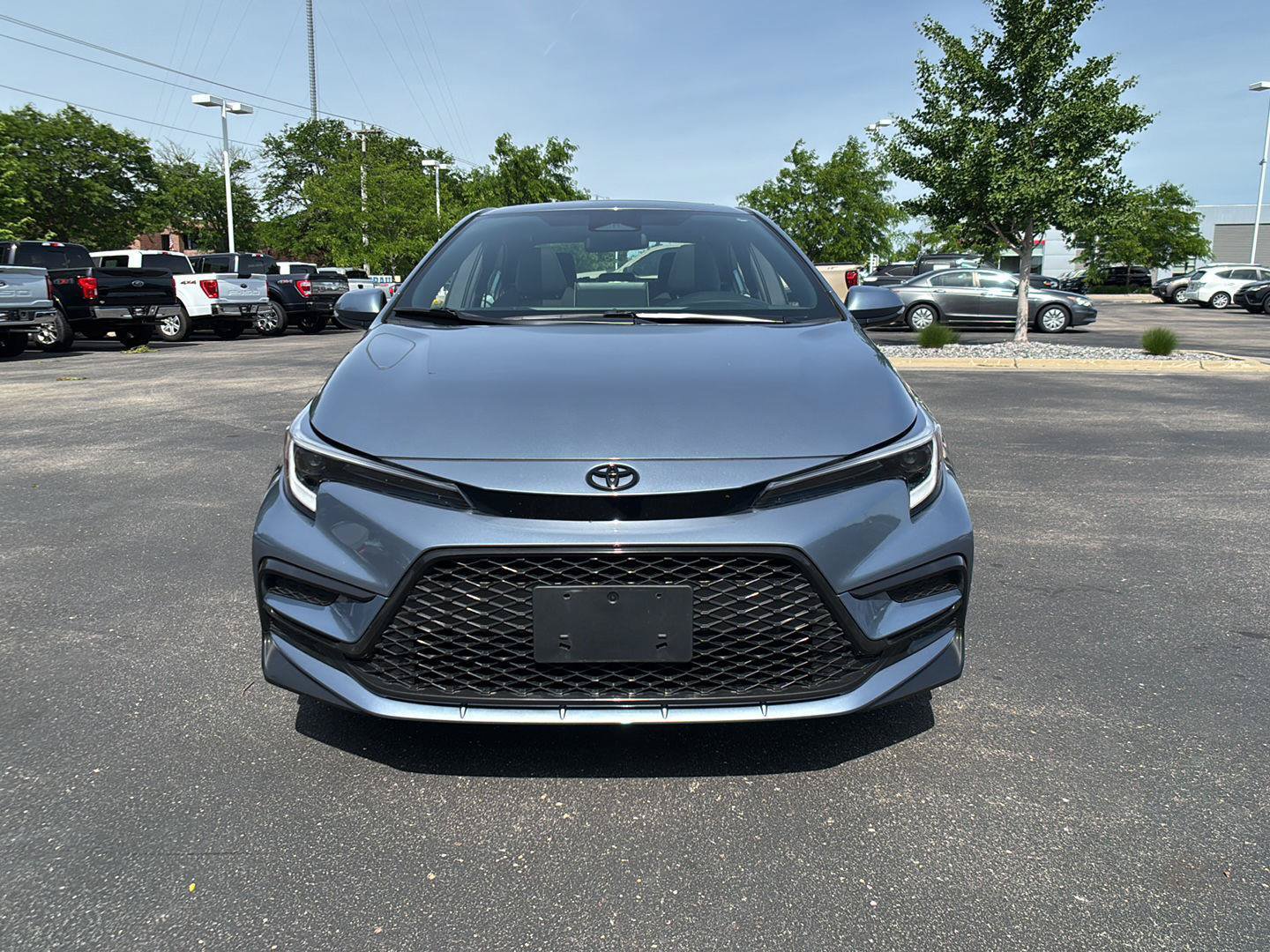 Used 2025 Toyota Corolla SE w/ SE Premium Package FWD image 7