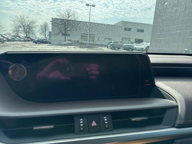 Used 2019 Lexus ES 350 w/ Accessory Package 2 image 30