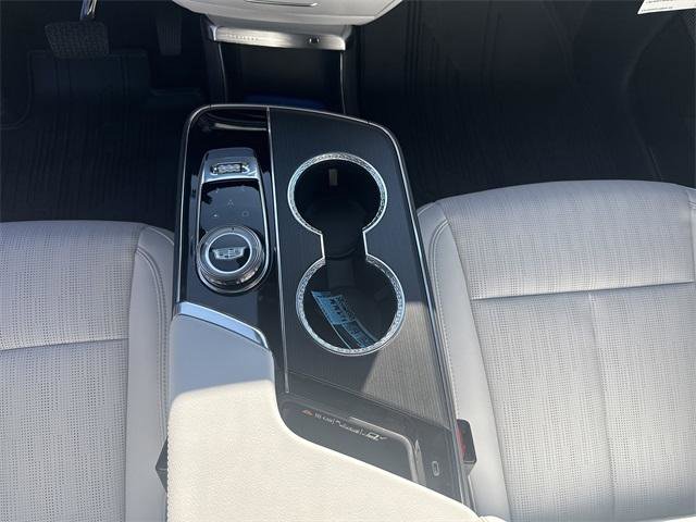 New 2026 Cadillac Lyriq Premium Luxury image 15