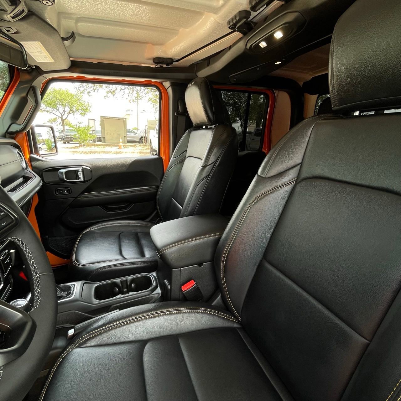 Used 2025 Jeep Gladiator Sport image 22