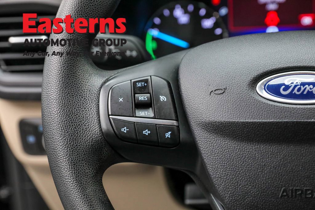 Used 2021 Ford Escape SE image 14