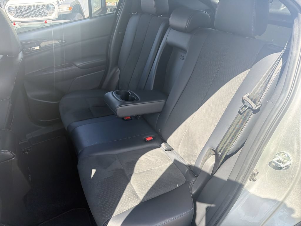 Used 2024 Mitsubishi Eclipse Cross SE AWD/4WD image 24