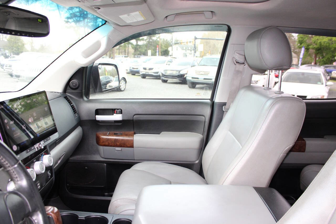 Used 2013 Toyota Tundra Limited w/ Memory Pkg RWD image 14