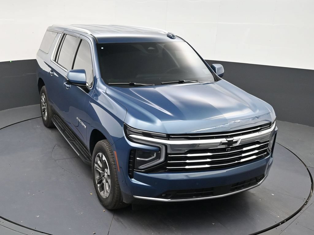 Used 2025 Chevrolet Suburban LT w/ Comfort Package RWD image 18
