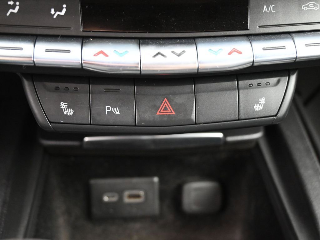 Used 2019 Cadillac XT4 Premium Luxury w/ Cold Weather Package image 19